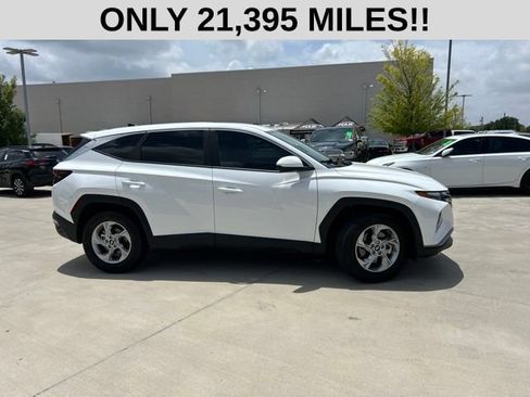 Used 2024 Hyundai Tucson SE FWD image 2