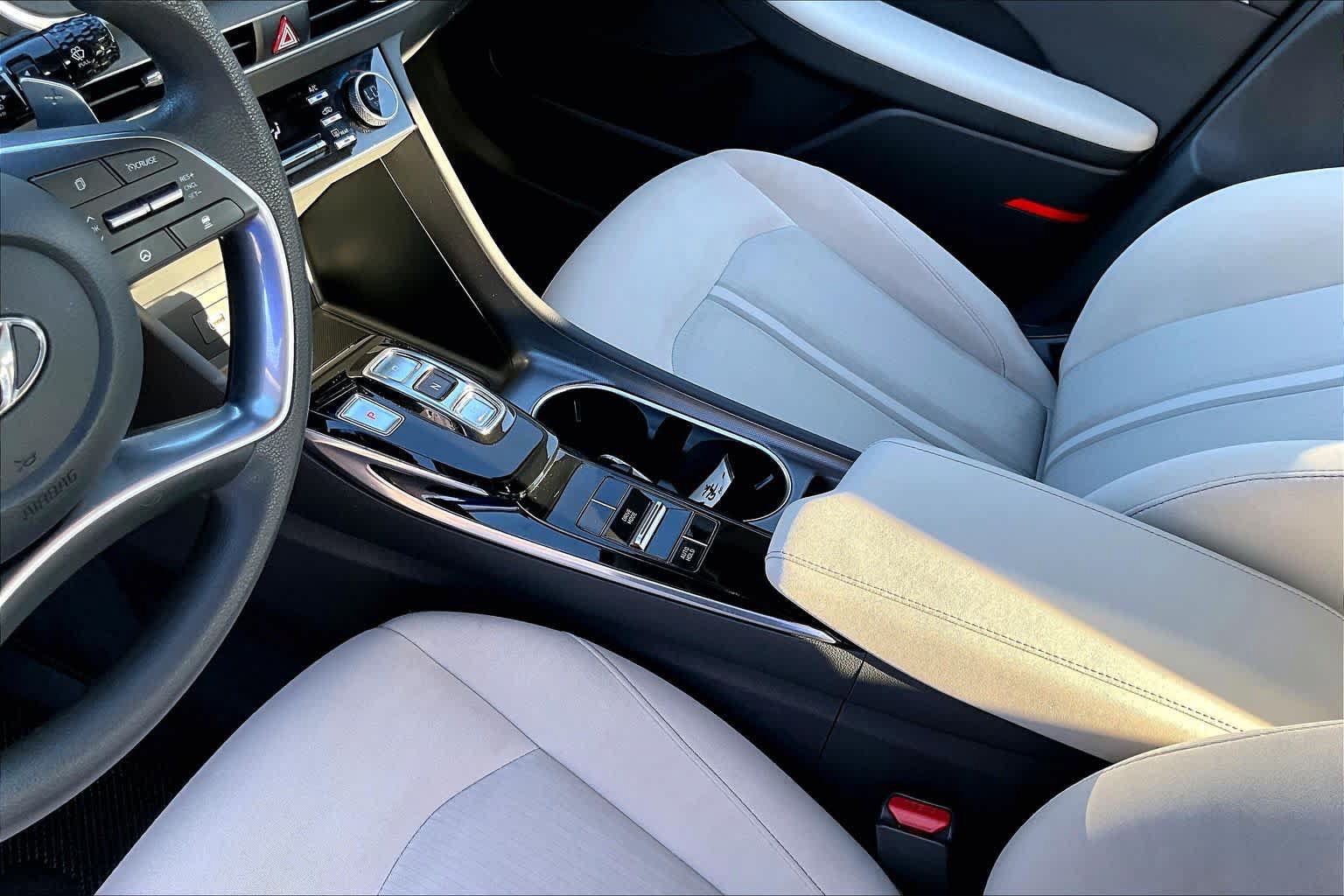 Used 2021 Hyundai Sonata Blue FWD image 17