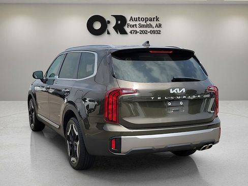 Used 2025 Kia Telluride S AWD/4WD image 4