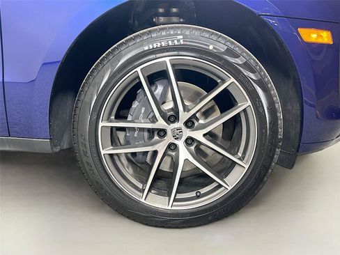 Certified 2026 Porsche Macan AWD/4WD image 14