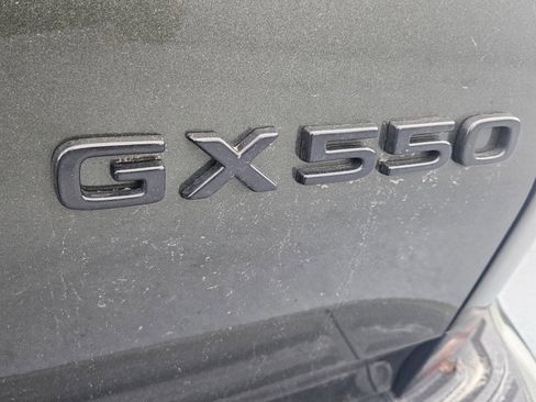 Used 2024 Lexus GX 550 image 5