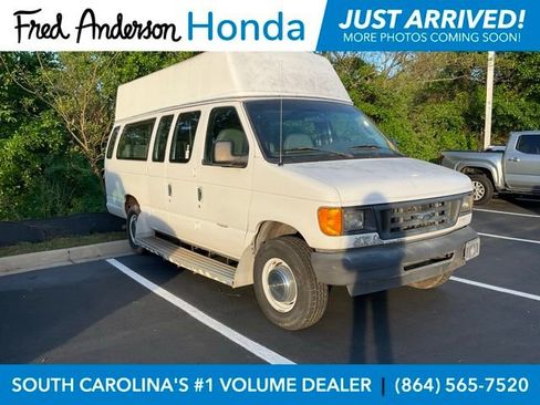 Used 2004 Ford E-350 and Econoline 350 Extended Super Duty image 1