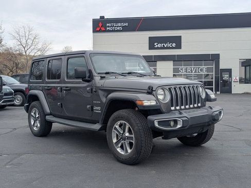 Used 2018 Jeep Wrangler Unlimited Sahara image 1