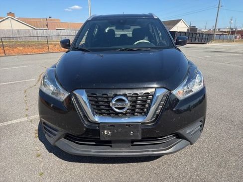 Used 2020 Nissan Kicks SV FWD image 8