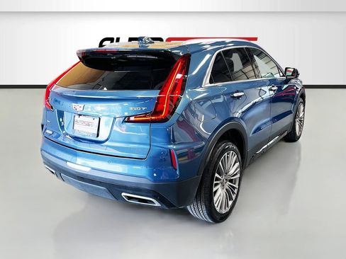Used 2025 Cadillac XT4 Premium Luxury w/ Technology Package AWD/4WD image 7