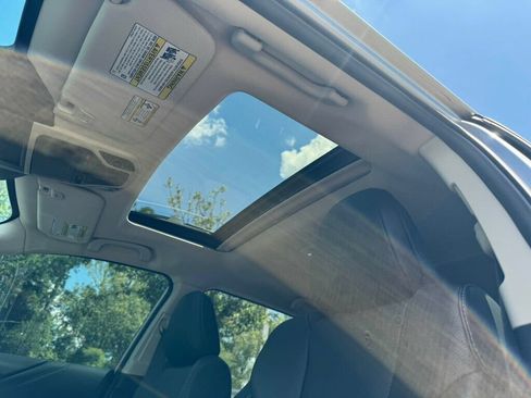 Used 2025 Subaru Outback Limited AWD/4WD image 7