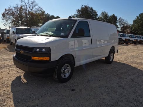 New 2025 Chevrolet Express 2500 w/ Driver Convenience Package image 9