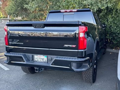 Used 2022 Chevrolet Silverado 1500 ZR2 w/ Technology Package AWD/4WD image 4