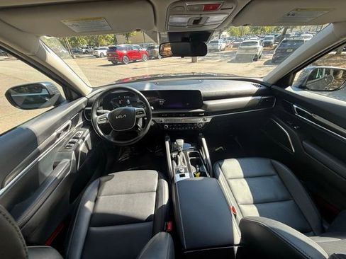 Used 2024 Kia Telluride S w/ S Sunroof Package image 9