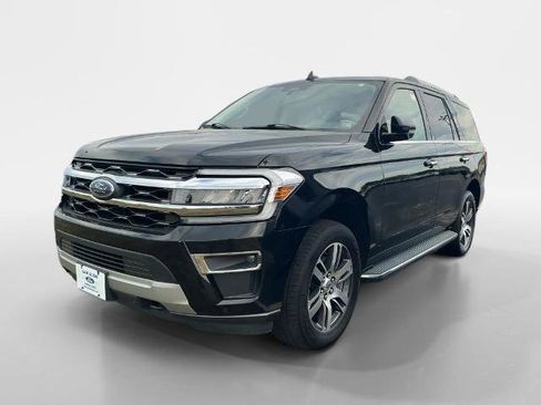 Certified 2023 Ford Expedition Limited AWD/4WD image 3