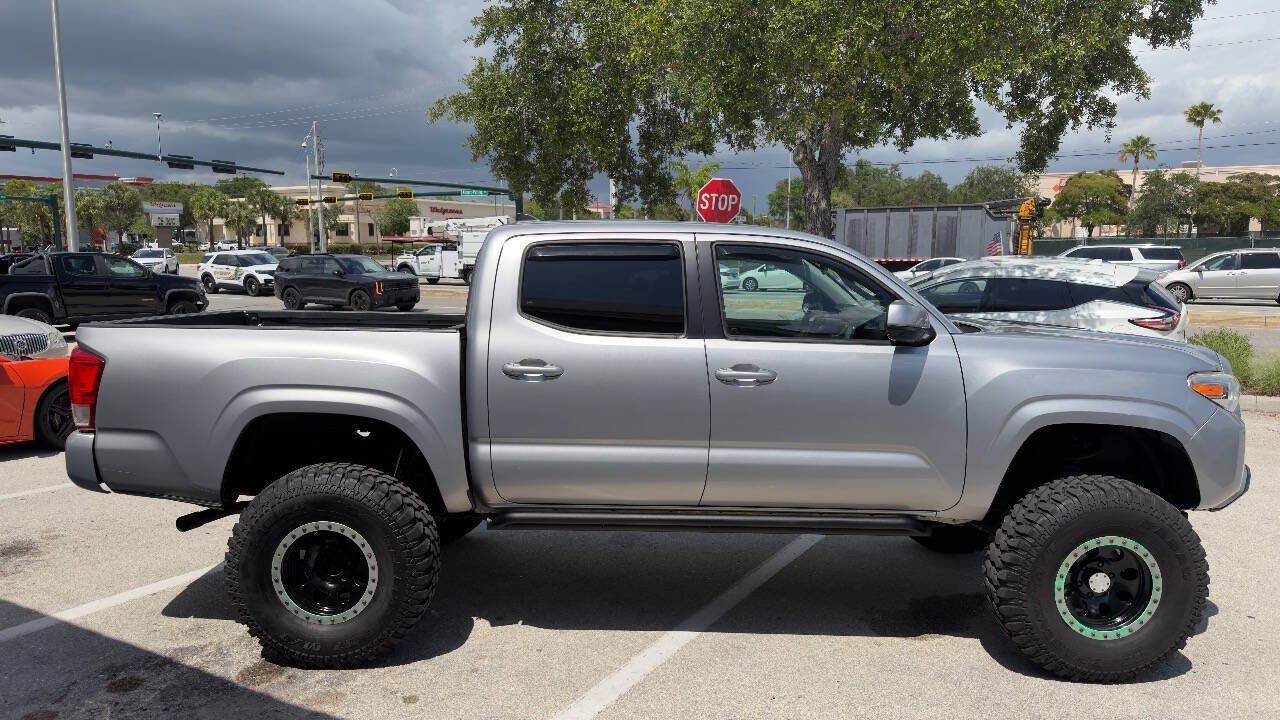 Used 2017 Toyota Tacoma SR w/ SR Convenience Package RWD image 4