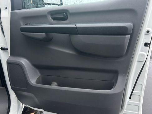 Used 2014 Nissan NV 3500 SL w/ Technology Package image 25