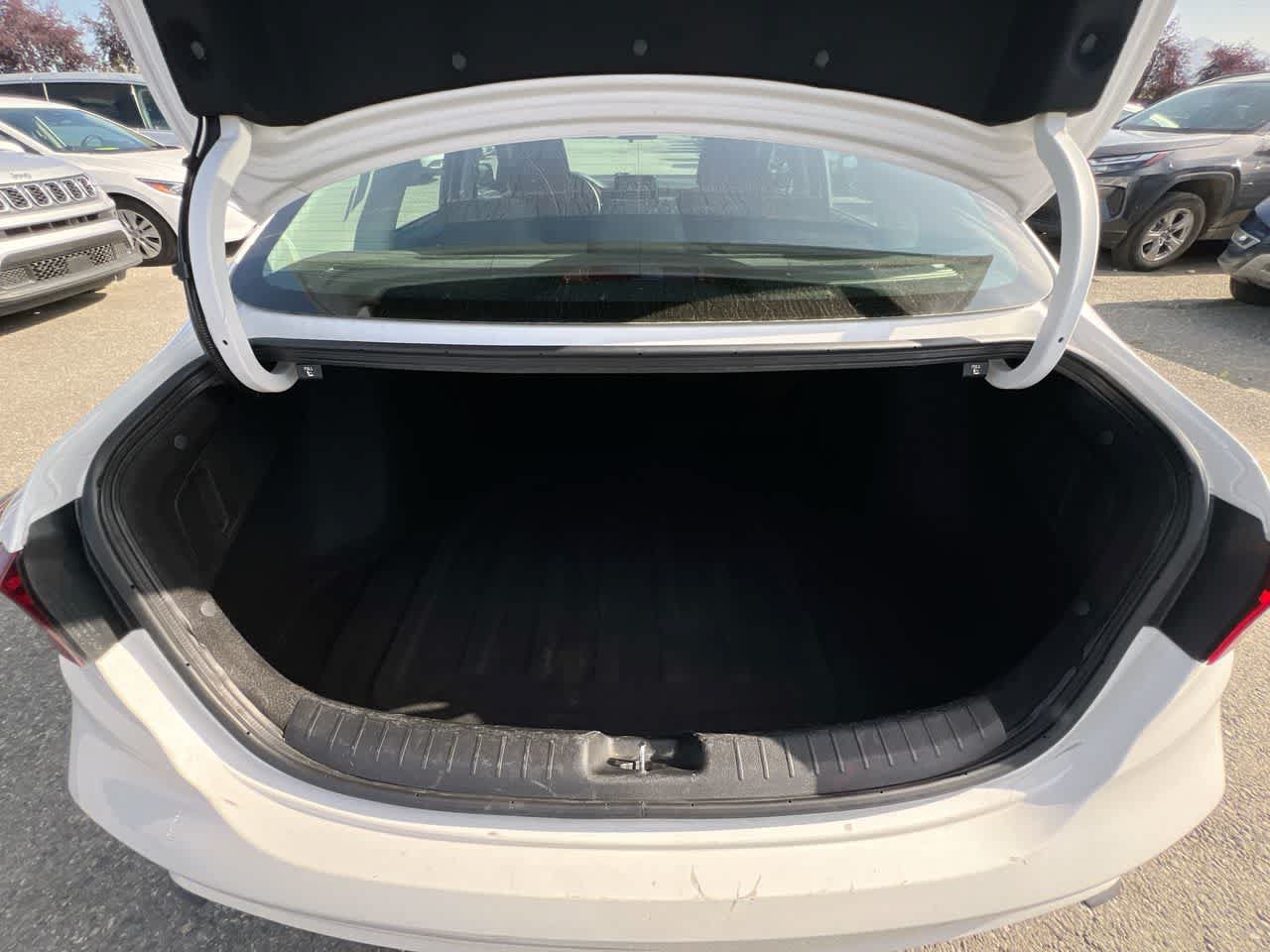 Certified 2024 Kia Forte LXS FWD image 25