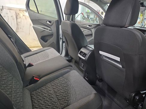 Used 2022 Chevrolet Equinox LT image 11