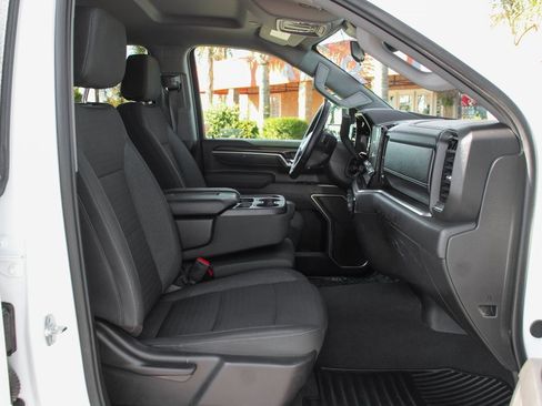 Used 2025 Chevrolet Silverado 2500 LT w/ Convenience Package image 38