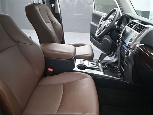 Used 2022 Toyota 4Runner Limited image 16