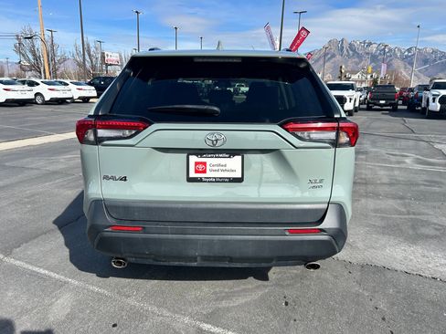 Certified 2022 Toyota RAV4 XLE w/ Convenience Package image 4