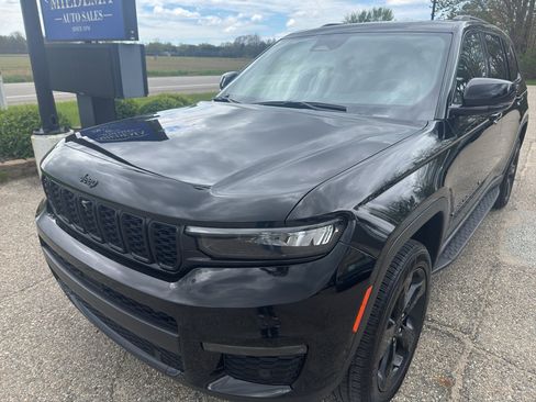 Used 2024 Jeep Grand Cherokee L Limited w/ Luxury Tech Group II AWD/4WD image 3