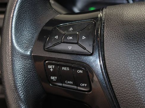 Used 2019 Ford Explorer XLT w/ Equipment Group 202A FWD image 22