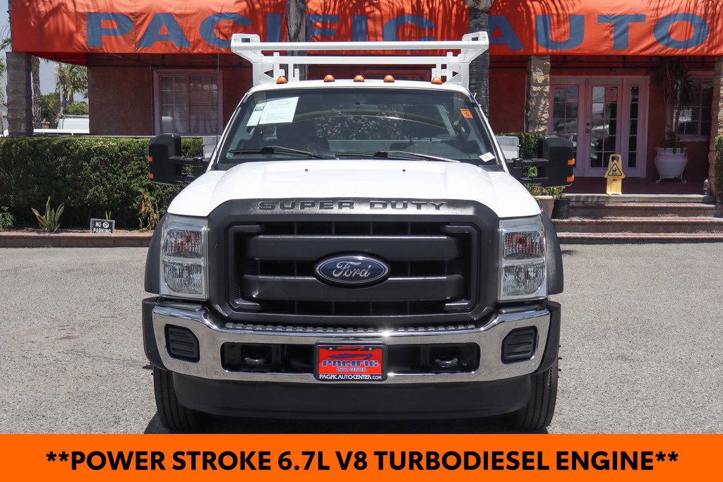 Used 2016 Ford F550 2WD Regular Cab Super Duty image 3