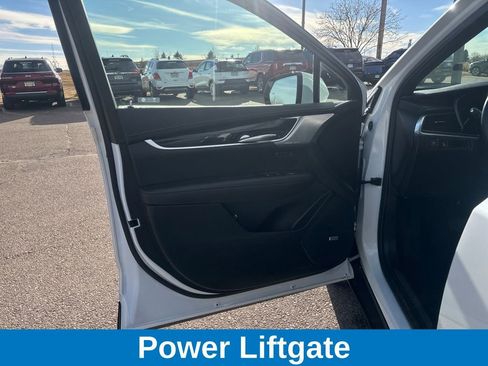 Used 2025 Cadillac XT5 Premium Luxury image 11