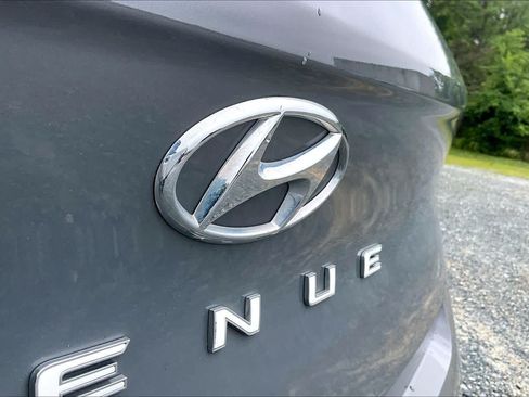 Used 2021 Hyundai Venue SEL w/ Premium Package FWD image 31