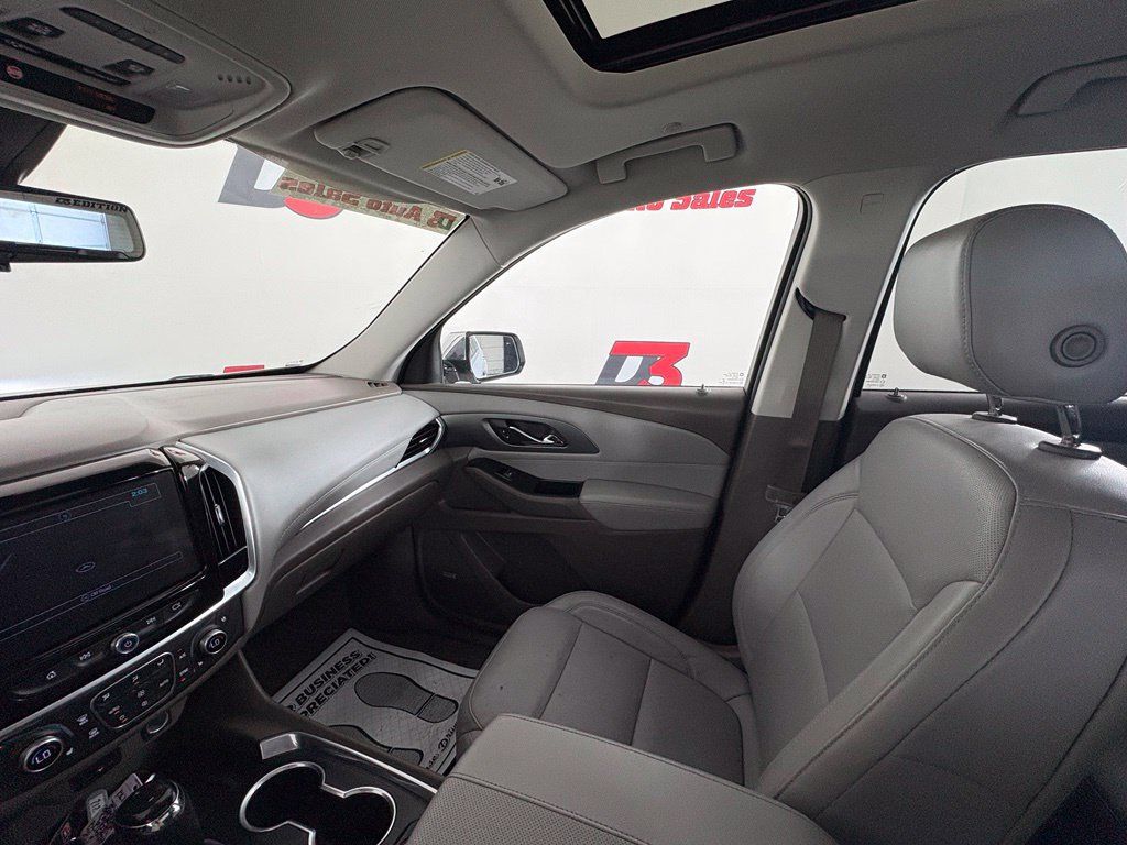Used 2019 Chevrolet Traverse Premier w/ Driver Confidence II Package FWD image 30