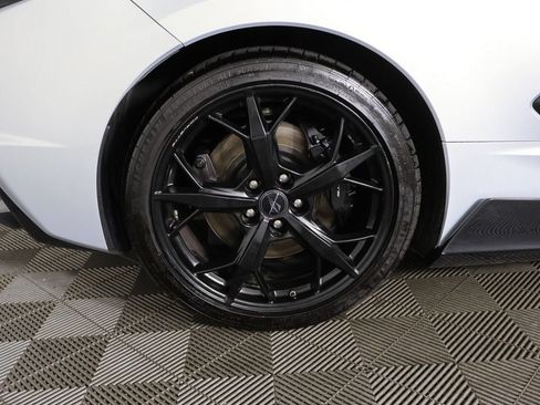 Used 2021 Chevrolet Corvette Stingray Premium Conv w/ Z51 Performance Package RWD image 24