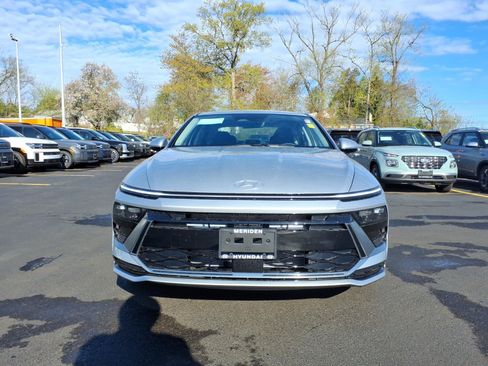 Used 2026 Hyundai Sonata SEL FWD image 2