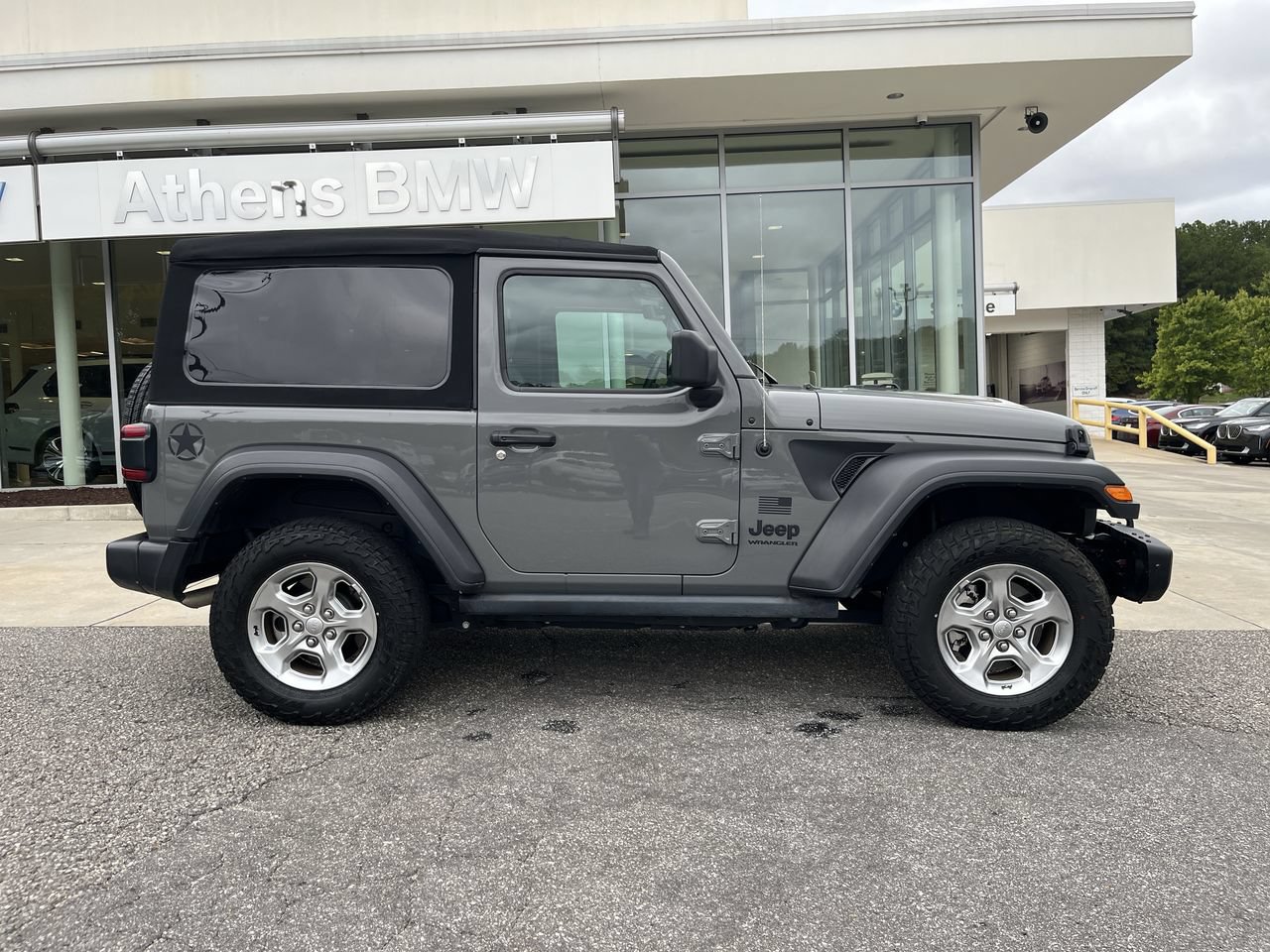 Used 2021 Jeep Wrangler Sport AWD/4WD image 9