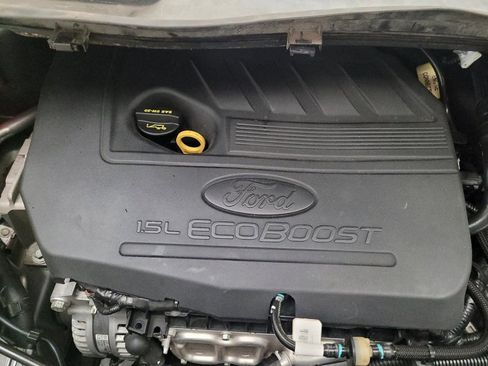 Used 2018 Ford Escape SE w/ SE Sport Appearance Package FWD image 30