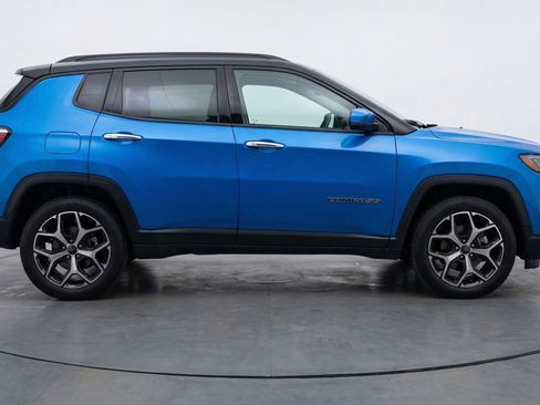 Used 2025 Jeep Compass Limited AWD/4WD image 11