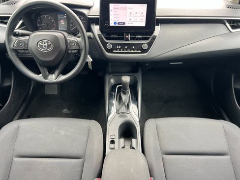 Used 2023 Toyota Corolla LE image 3