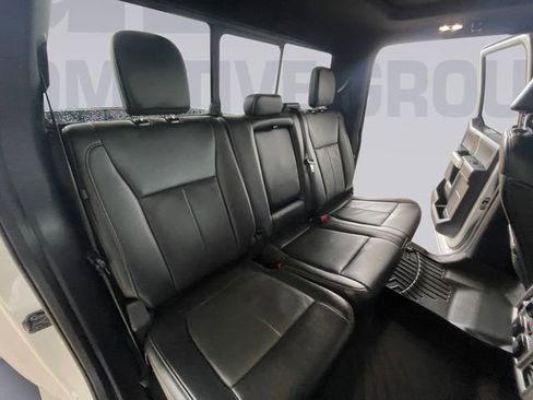 Used 2022 Ford F250 Lariat w/ Black Appearance Package image 18