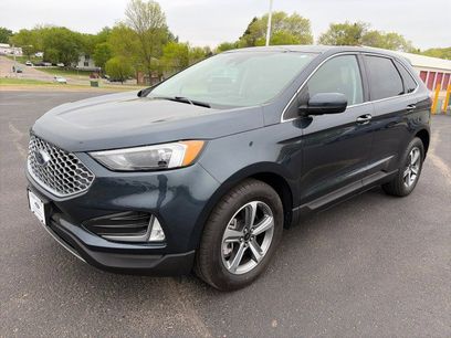 Used 2024 Ford Edge SEL w/ Convenience Package