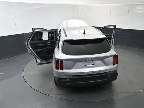 Certified 2022 Kia Sorento LX FWD image 18