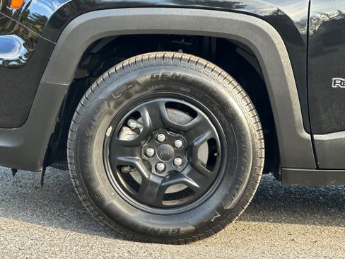 Used 2019 Jeep Renegade Sport image 25