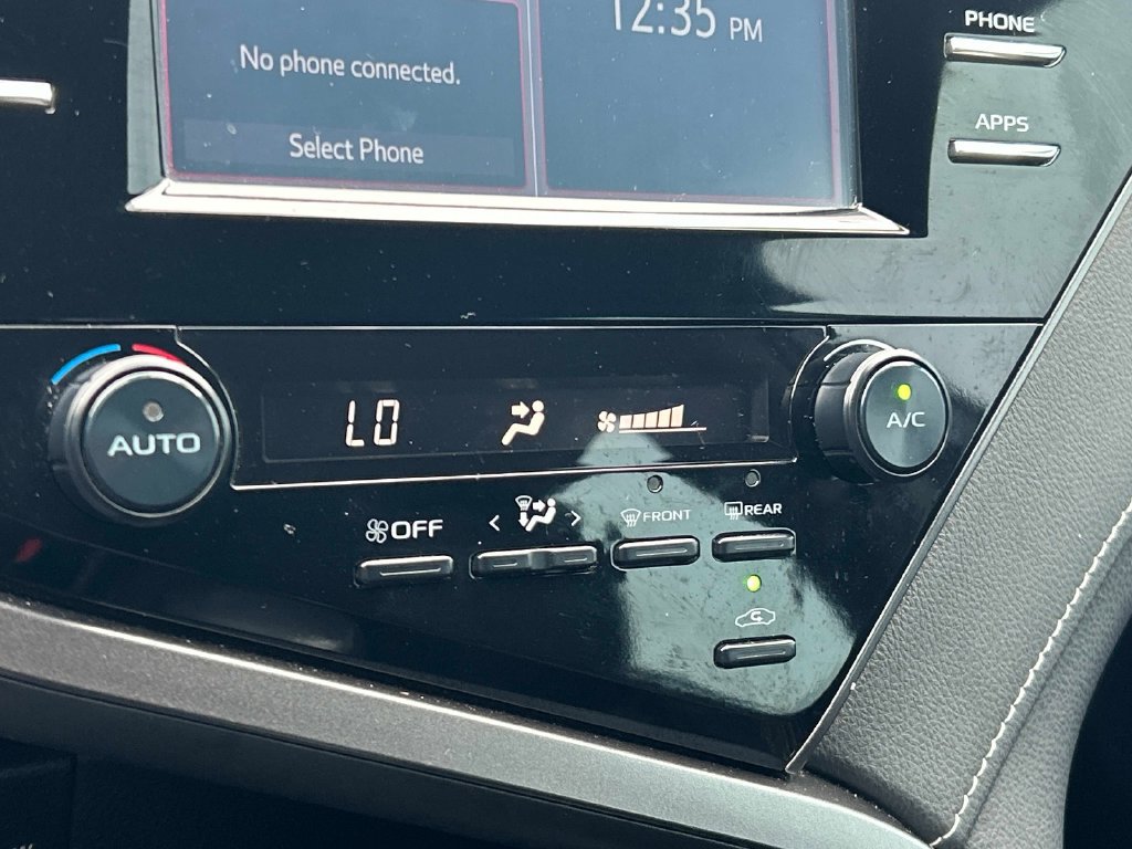 Used 2019 Toyota Camry SE FWD image 31