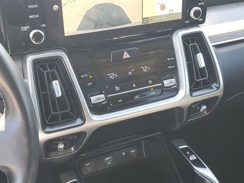Used 2023 Kia Sorento S w/ Panoramic Sunroof Package AWD/4WD image 21