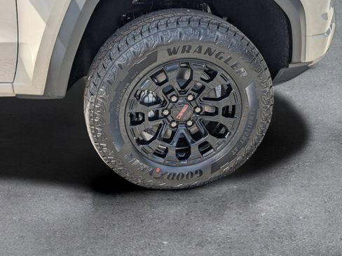 New 2026 GMC Canyon Elevation w/ Convenience Package RWD image 6