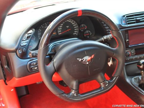 Used 2001 Chevrolet Corvette Convertible w/ Preferred Equipment Group2 RWD image 32