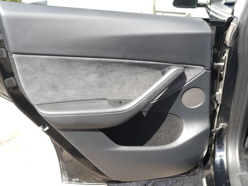 Used 2023 Tesla Model Y Long Range image 25