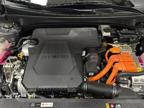 Used 2024 Hyundai Elantra Limited FWD image 27