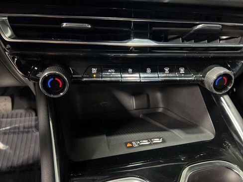 New 2026 Chevrolet Traverse LT w/ Midnight/Sport Edition image 23