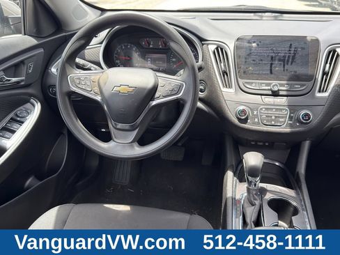 Used 2025 Chevrolet Malibu LT FWD image 31