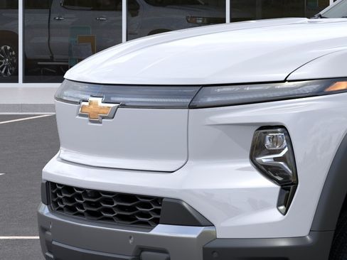 New 2026 Chevrolet Silverado EV LT AWD/4WD image 38