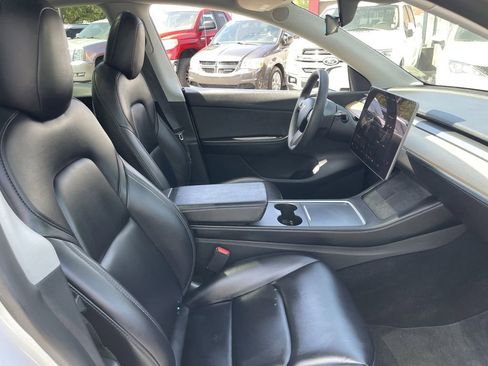 Used 2022 Tesla Model Y Performance AWD/4WD image 12
