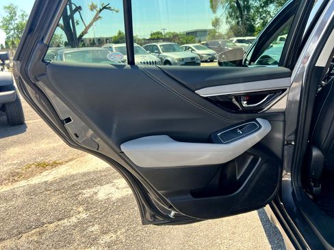 Used 2020 Subaru Outback Limited image 21