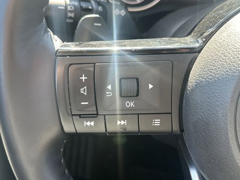 Used 2022 Nissan Pathfinder Platinum w/ Cargo Package image 26