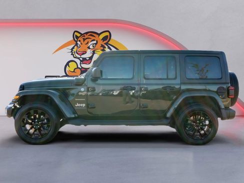 Used 2023 Jeep Wrangler Sahara w/ Cold Weather Group image 8